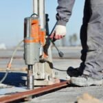 Como-furar-concreto-com-a-furadeira_-4